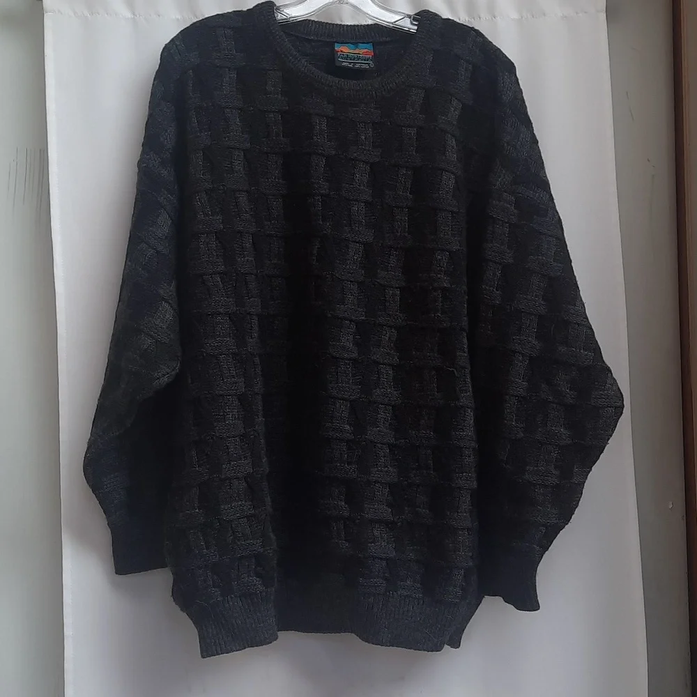 Far Horizons Vintage Australia men's wool blend sweater